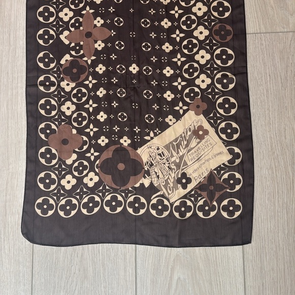Louis Vuitton traveling requisite printed scarf - Picture 2 of 4